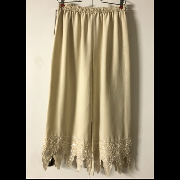 Exotic Beaded Skirt Sz L New with Tags Embellished Sparkly Bottoms embellished - Picture 10 of 15